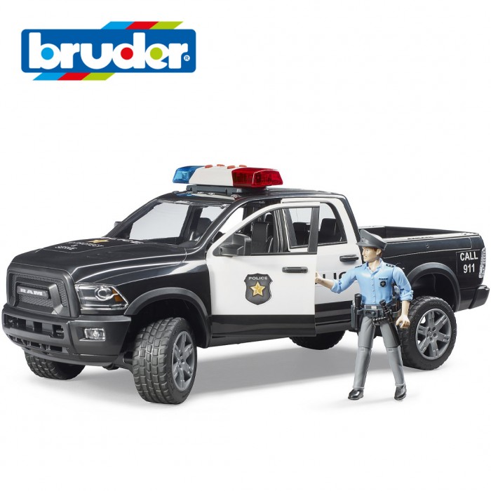 Bruder RAM 2500 - Возило со фигура полицаец