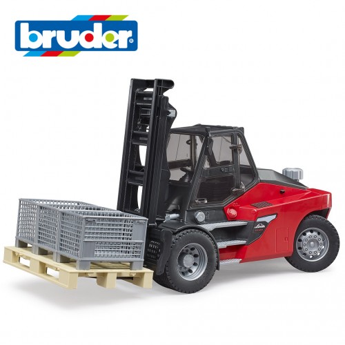 Bruder HT160D - Вилушкар со Палета 